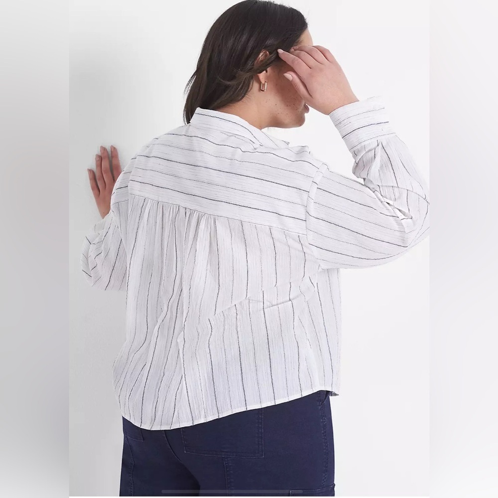 Lane Bryan Relaxed Crop Button-Down Shirt - Picture 4 of 6